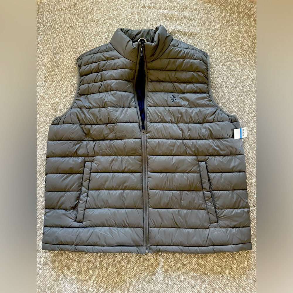 Izod Men’s XL puffer vest